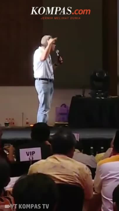 Kala Rocky Gerung Sebut Dirinya Ditersangkakan PDI-P Di Hadapan Ganjar