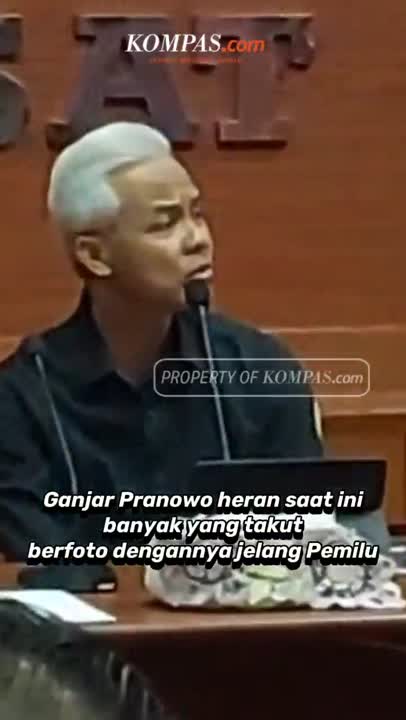 Ganjar Heran Banyak yang Takut Berfoto Dengannya #SHORTS