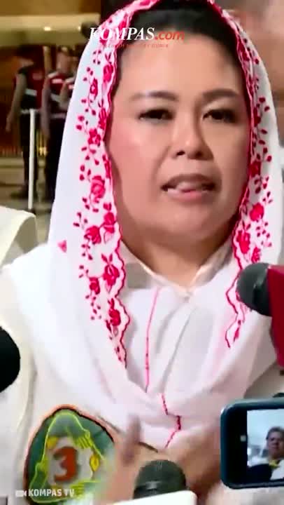Singgung Gestur "Cari Jawaban" Gibran, Yenny Wahid: Kesannya Melecehkan
