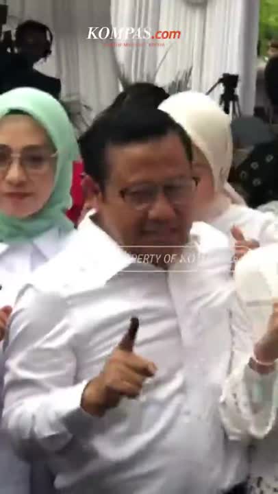Cak Imin Pamer Tinta di Jari Telunjuk Usai Nyoblos