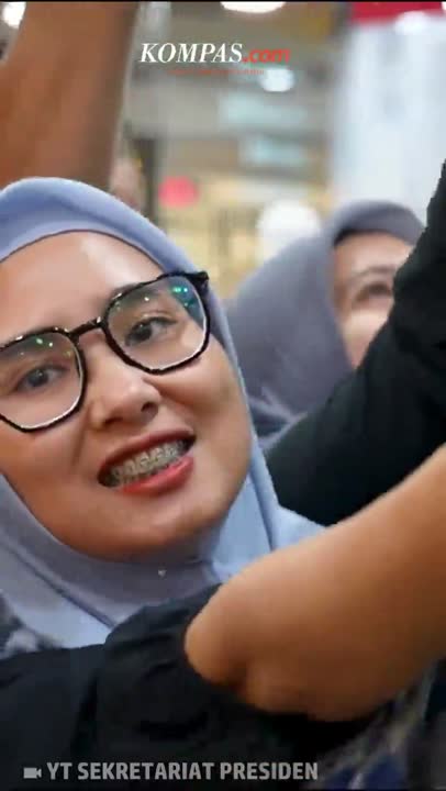 Jokowi Ajak Menteri-Menteri Makan Malam di Mal Makassar