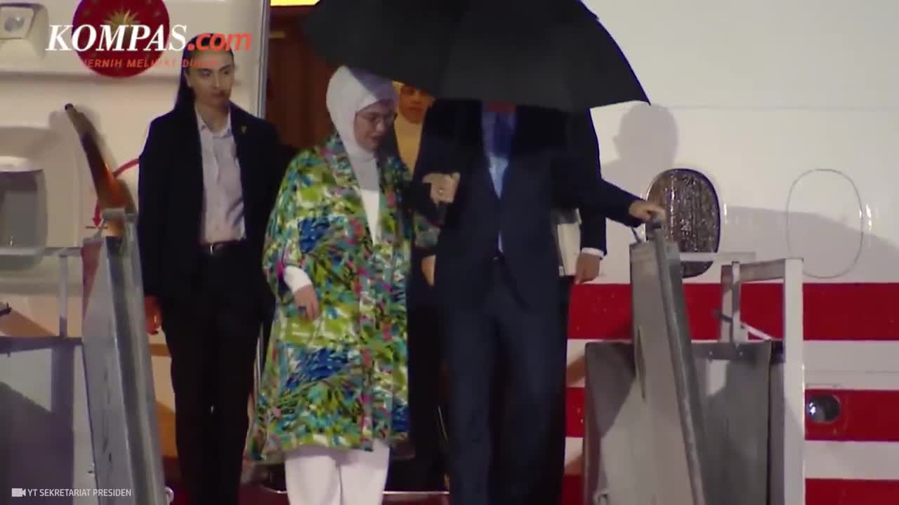 Siapa Pelaksana Program Makan Siang Gratis?