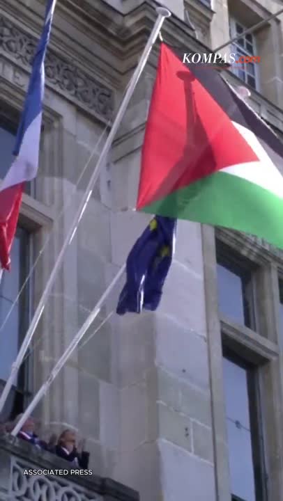 Walkot di Perancis Langgar Larangan demi Kibarkan Bendera Palestina di Balai Kota