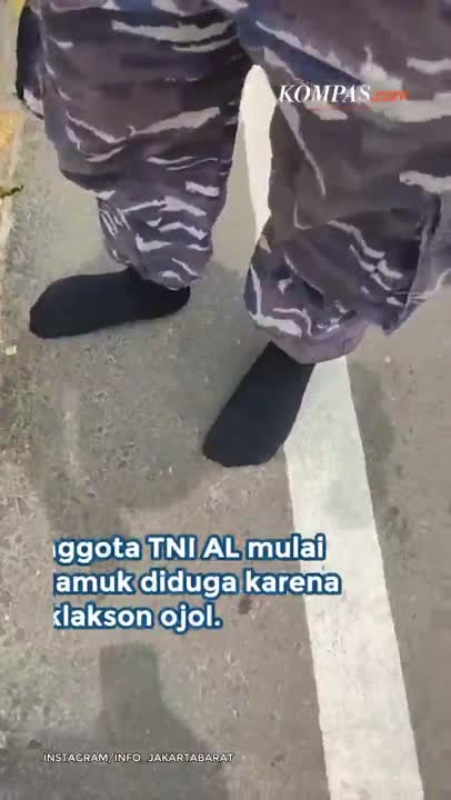 Anggota TNI AL Pukuli Ojol Gara-gara Klakson