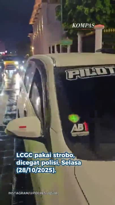 LCGC Berstrobo Dicegat Polisi, Pengemudi: Ini Variasi, Pak