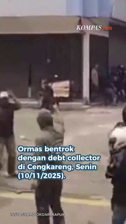 Panas! Ormas Vs Debt Collector Di Cengkareng, Batu-batu Melayang