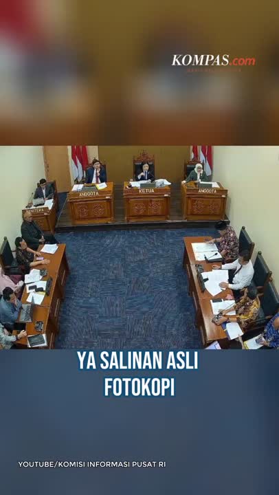 Ketua Sidang KIP Cecar UGM Soal Dokumen Kuliah Jokowi