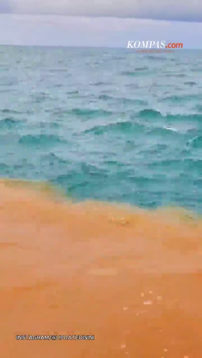 Laut Pantai Baron DIY 2 Warna, Seolah Tak Menyatu