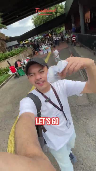 STROLLING AROUND JAJANAN DI STASIUN TEBET