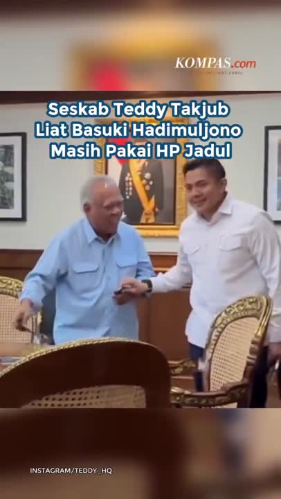 Seskab Teddy Takjub Liat Basuki Hadimuljono Masih Pakai HP Jadul