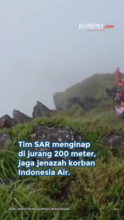 Medan Ekstrem, Tim SAR Bermalam Di Jurang 200 Meter Jaga Jenazah Korban Pesawat