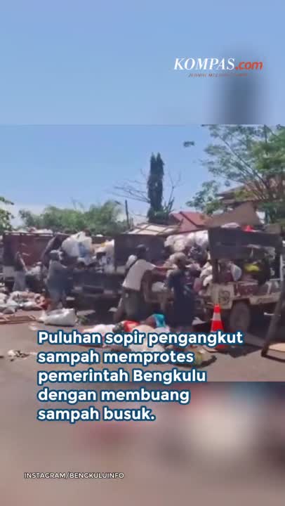 Jalan Ke TPA Tak Diperbaiki, Sopir Buang Sampah Ke Kantor Pemkot Bengkulu