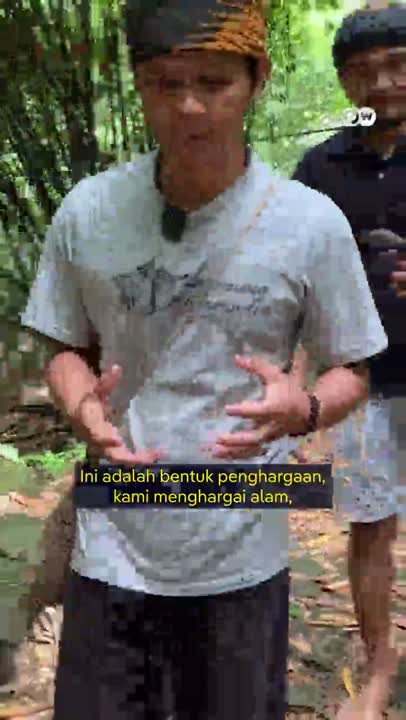 Jaga Alam Dengan Kearifan Lokal: Nyeker Di Hutan Dan Seabad Tidak Makan Nasi