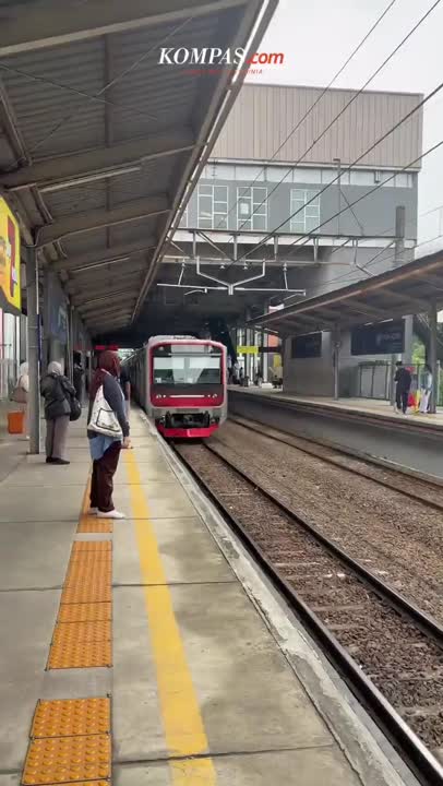 Warga Keluhkan Jarak Pintu Masuk Baru Stasiun Pocin Terlalu Jauh