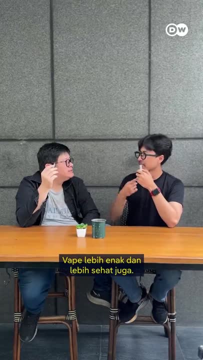 Merokok atau Vaping, Mana yang Lebih Bahaya?