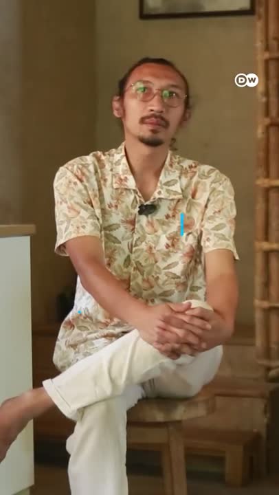 Bikin Rumah dari Tanah dan Bambu