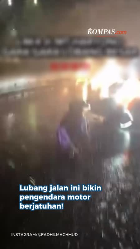 Empat Pengendara Motor Berjatuhan Gara-gara Lubang Di Jl. MT Haryono