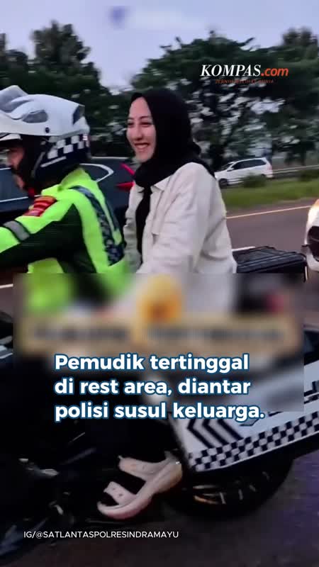 Pemudik Tertinggal di Rest Area, Naik Motor Polisi Susul Keluarga