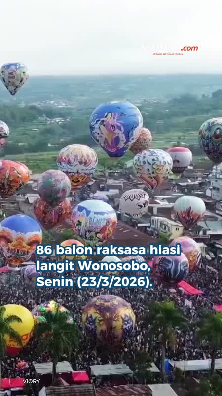 Meriah! Puluhan Balon Udara Hiasi Langit Wonosobo