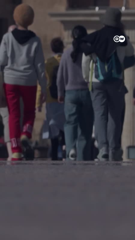 Spanyol Berencana Melegalkan Migran Tanpa Dokumen