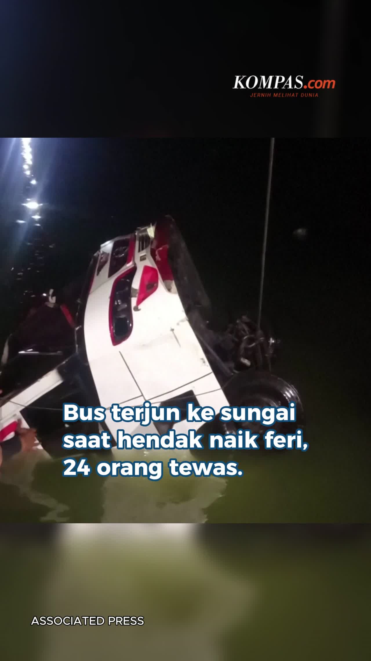 Bus Terjun Ke Sungai Saat Hendak Naik Feri, 24 Orang Tewas