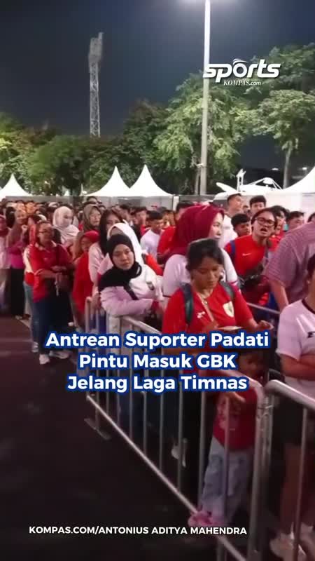 Antrean Suporter Padati Pintu Masuk GBK Jelang Laga Timnas