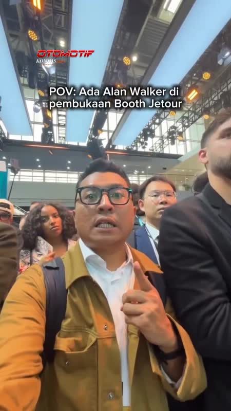 Momen Alan Walker Menghadiri Pembukaan Booth Jetour Di Beijing Auto Show 2026