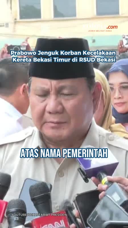 Prabowo Jenguk Korban Kecelakaan Kereta Bekasi Timur di RSUD Bekasi