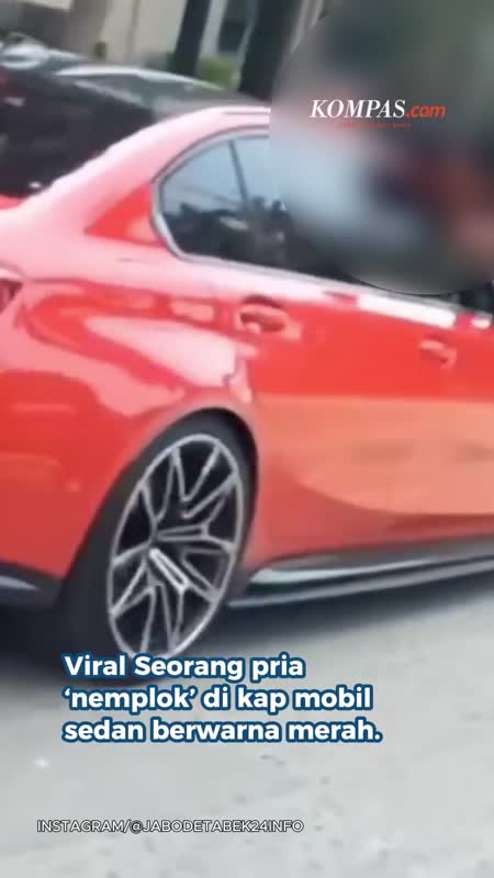 Viral Pria ‘Nemplok’ di Kap Mobil Diduga Dipicu Masalah Keluarga