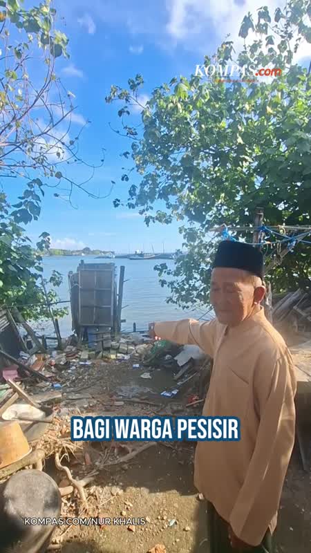 Potret Kakek Mattasin Di Sumenep, Hidup Berdampingan Dengan Banjir Rob