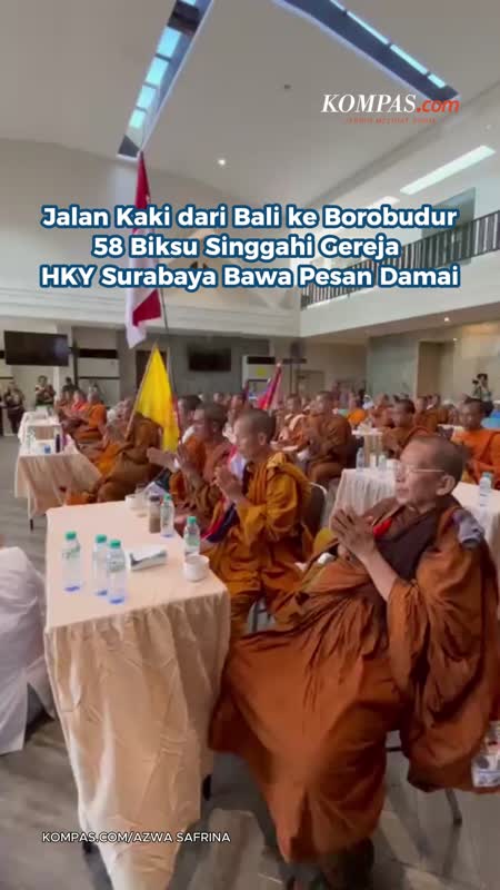 Jalan Kaki Dari Bali Ke Borobudur, 58 Biksu Singgahi Gereja HKY Surabaya Bawa Pesan Damai