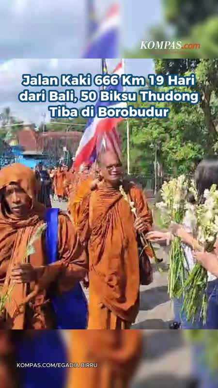 Jalan Kaki 666 Km 19 Hari Dari Bali, 50 Biksu Thudong Tiba Di Borobudur