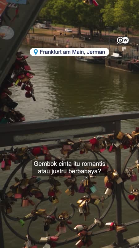 Apakah Gembok Cinta Romantis Atau Berbahaya?