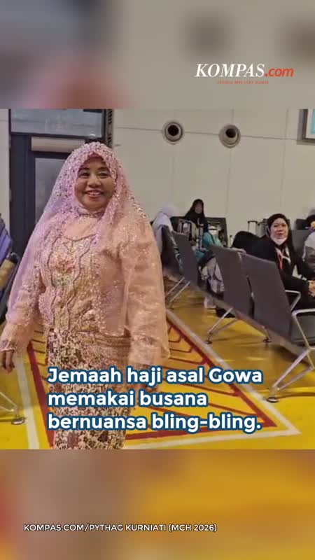 Unik, Jemaah Haji Asal Gowa Pakai Busana Bling-bling Saat Pulang Ke Indonesia
