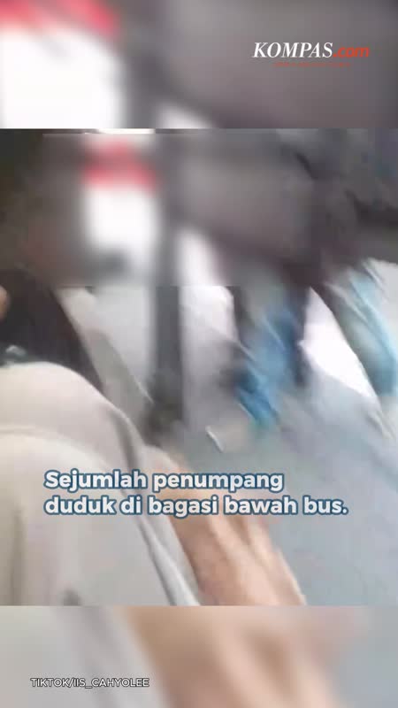 Penumpang Duduk di Bagasi Bus Rute Cilegon-Cikande karena Kursi Penuh