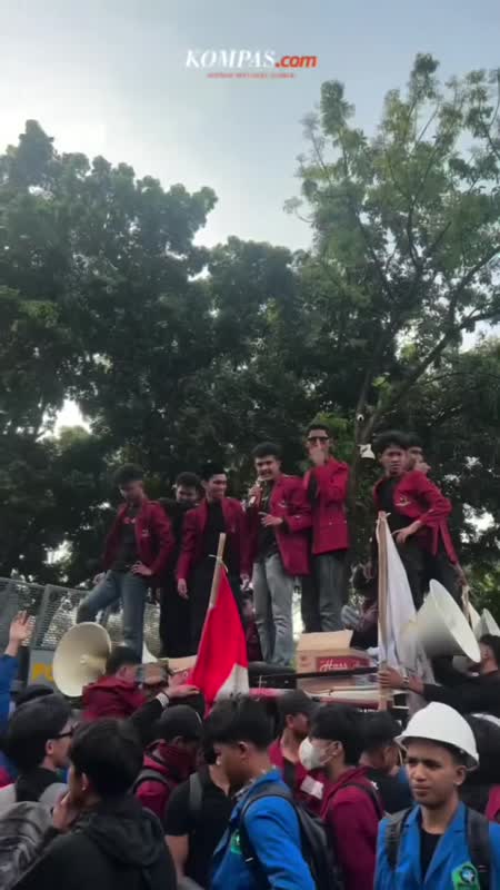 Capek-capek Liputan Demo
