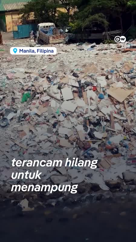 Bangkitnya ”Gunung Sampah”?