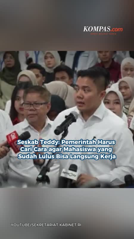 Seskab Teddy: Pemerintah Harus Cari Cara Agar Mahasiswa Yang Sudah Lulus Bisa Langsung Kerja
