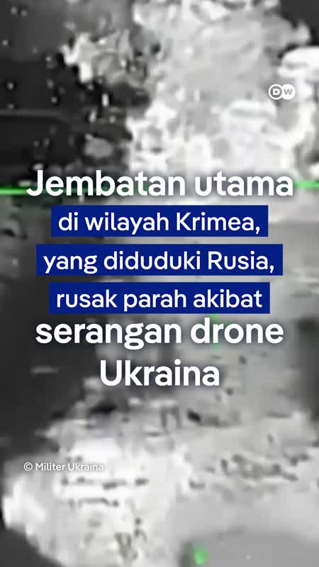 Ukraina Hancurkan Jembatan Utama Di Krimea