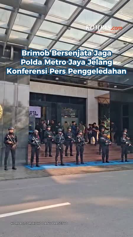 Brimob Bersenjata Jaga Polda Metro Jaya Jelang Konferensi Pers Penggeledahan