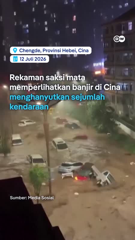 Topan Bavi Hantam Cina, Sejumlah Kendaraan Hanyut Diterjang Banjir