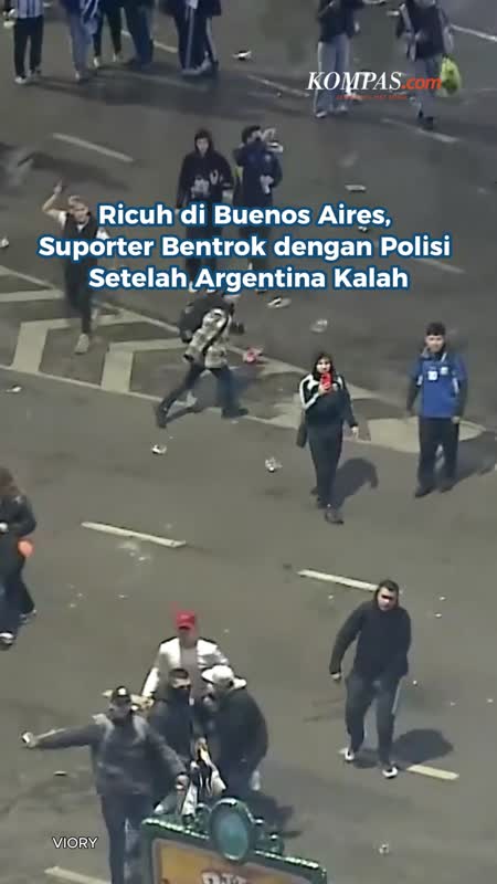 Ricuh di Buenos Aires, Suporter Bentrok dengan Polisi Setelah Argentina Kalah