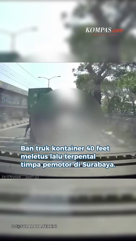 Ban Truk Meletus Dan Terpental Timpa Pengendara Motor Lansia Di Surabaya