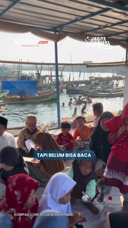 Kisah Aceng Gimbal Bangun Ruang Belajar Gratis Untuk Anak Nelayan