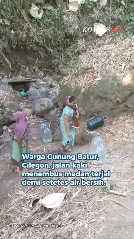 Warga Gunung Batur Cilegon Menginap di Lembah demi Setetes Air Bersih