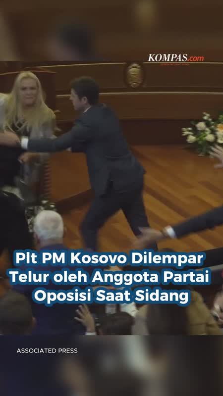 Plt PM Kosovo Dilempar Telur oleh Anggota Partai Oposisi Saat Sidang