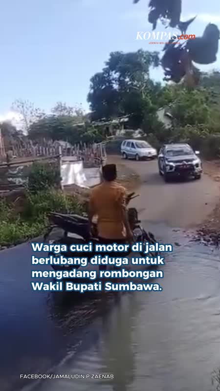 Protes Jalan Rusak, Warga Cuci Motor untuk Adang Wabup Sumbawa