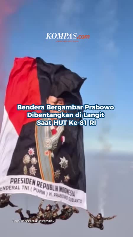 Bendera Bergambar Prabowo Dibentangkan Di Langit Jakarta Saat HUT RI