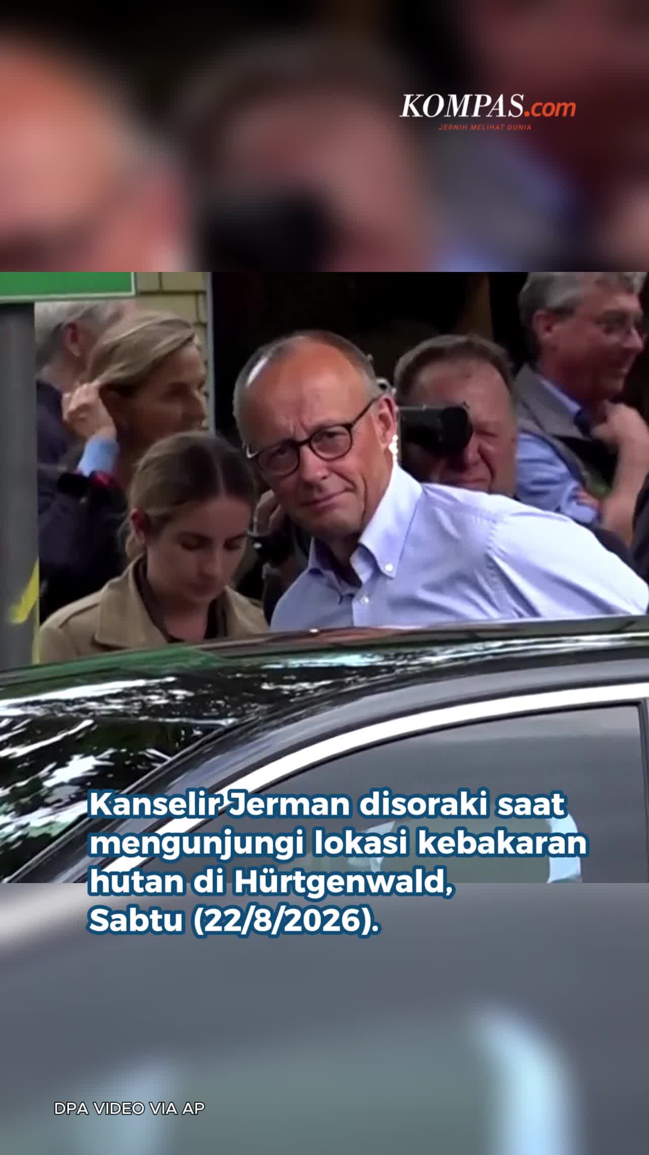 Kanselir Jerman Dicemooh Warga Saat Kunjungi Lokasi Kebakaran Setelah Liburan