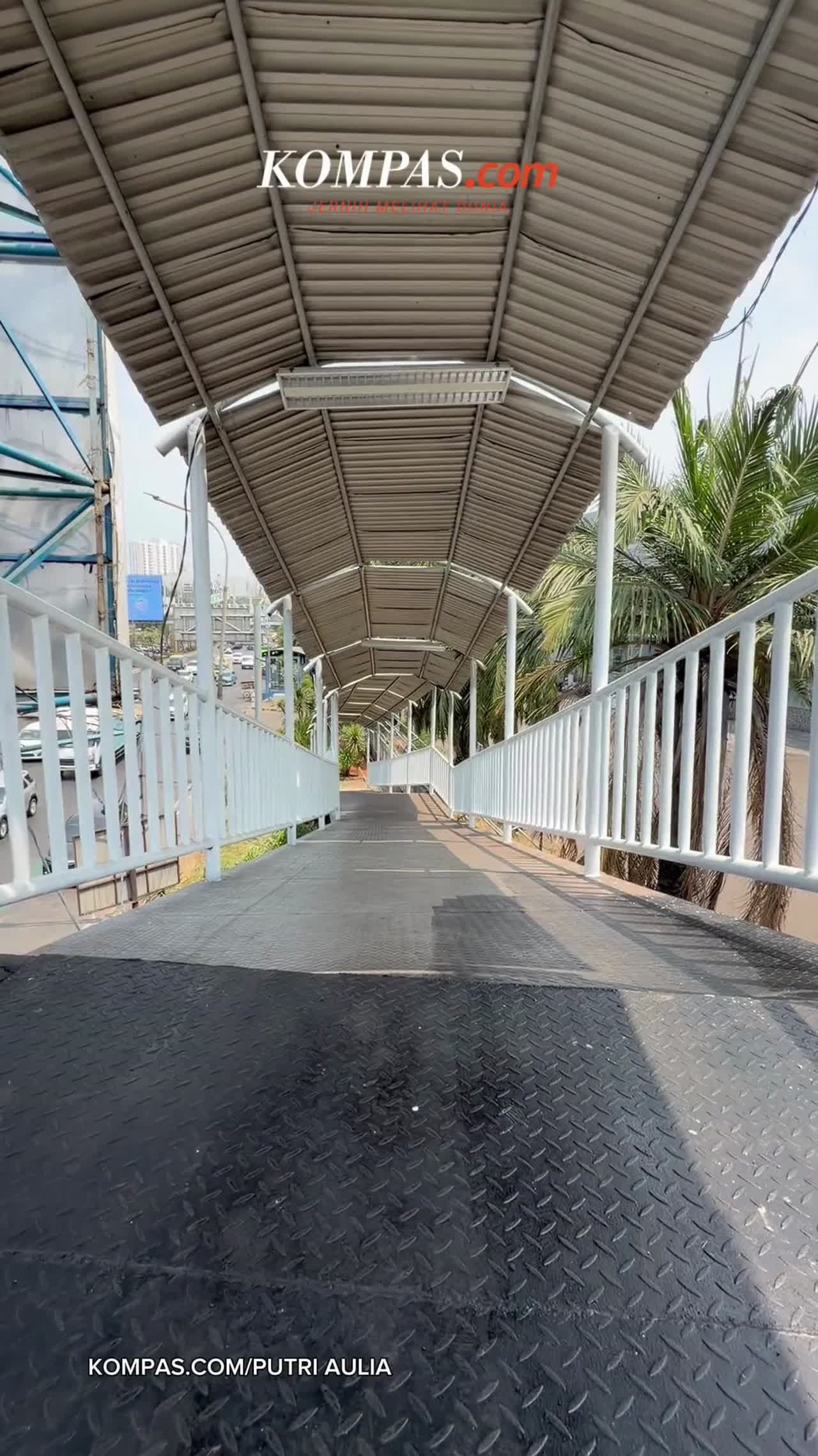Dua JPO Di Bekasi Yang Bikin Geleng-geleng Kepala